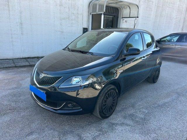 LANCIA Ypsilon 1.0 FireFly 5 porte S&S Hybrid Silver