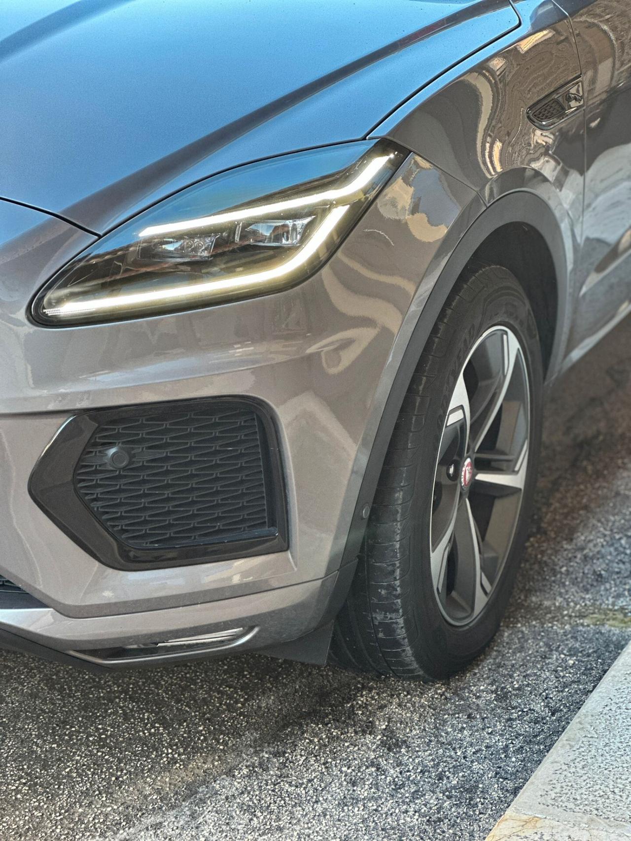 Jaguar E-Pace 2.0D 163CV AWD Auto R-Dynamic TETTO