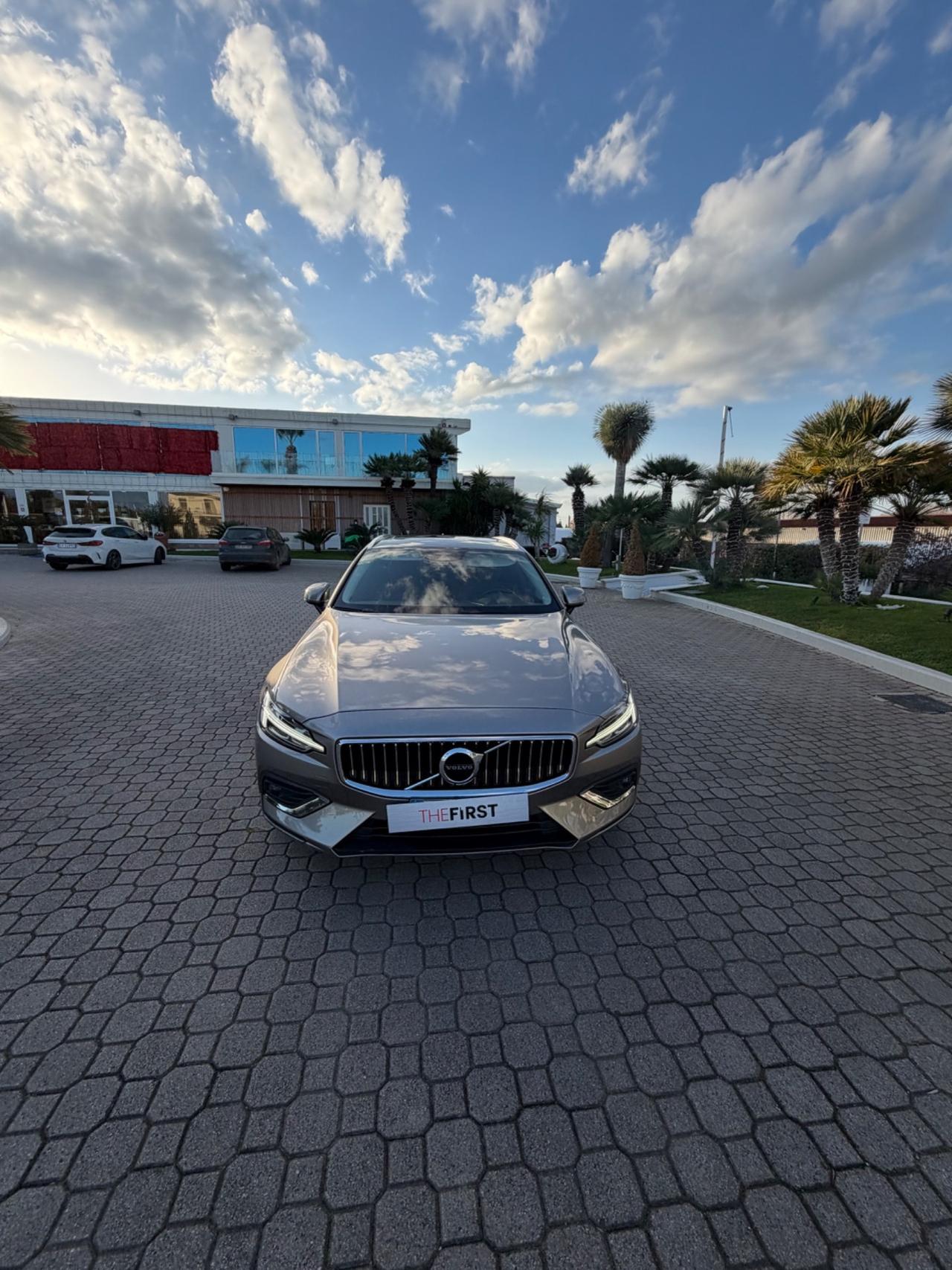 Volvo V60 D3 R-design