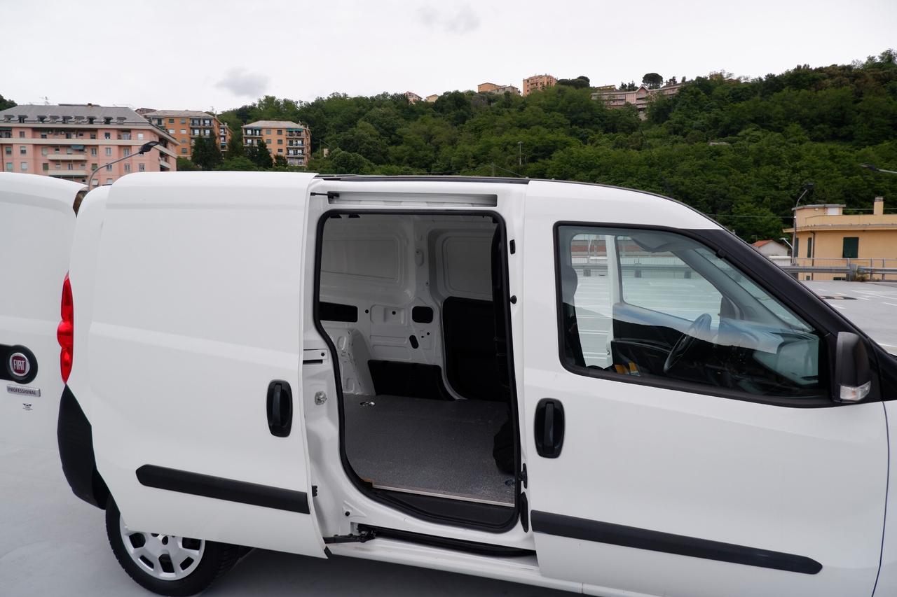 Fiat Doblo 1.6 MJT 105CV S&S PL-TN Cargo Maxi Lounge