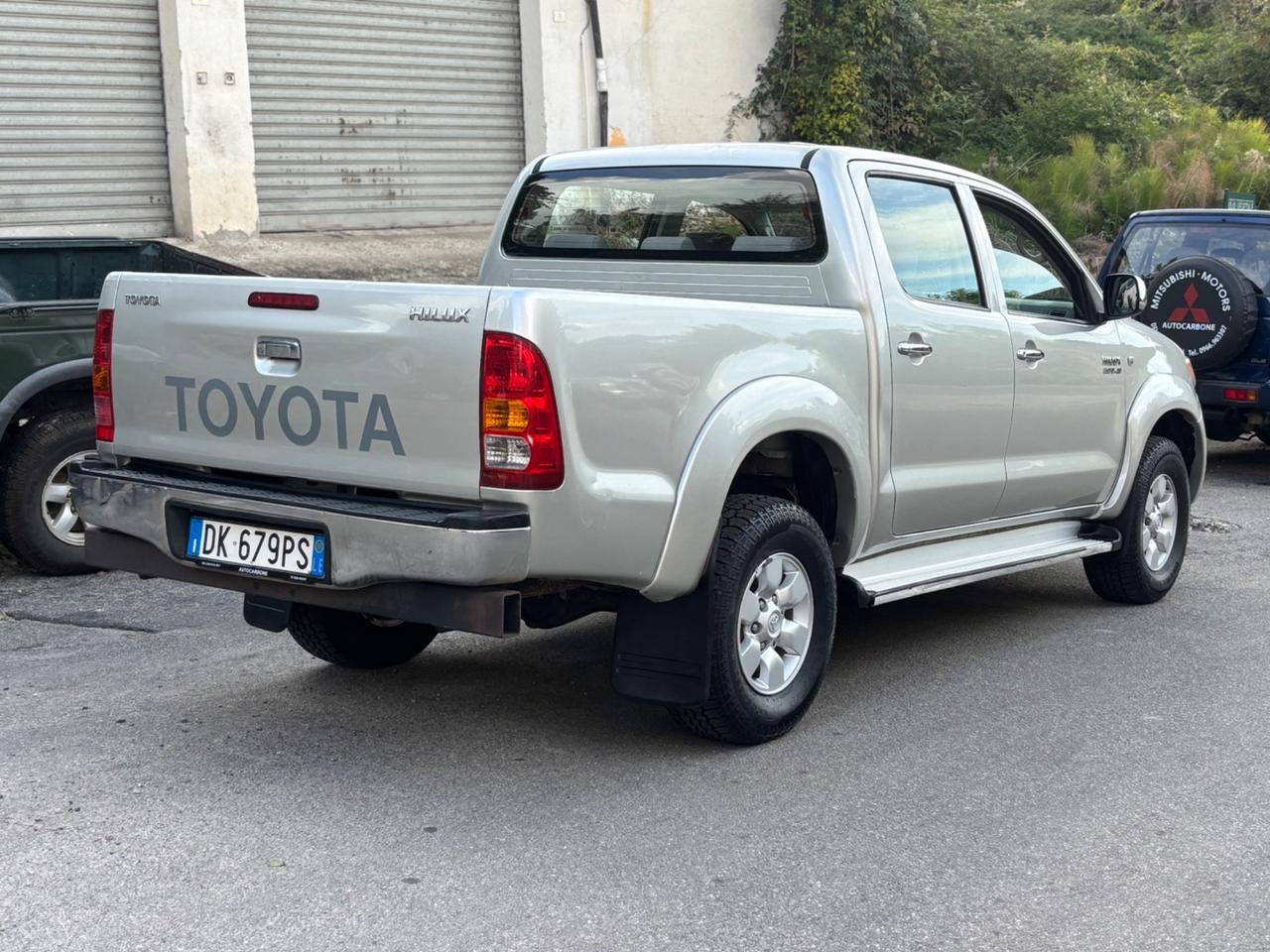 Toyota Hilux 3.0 D-4D aut.4WD 4p. Double Cab SR
