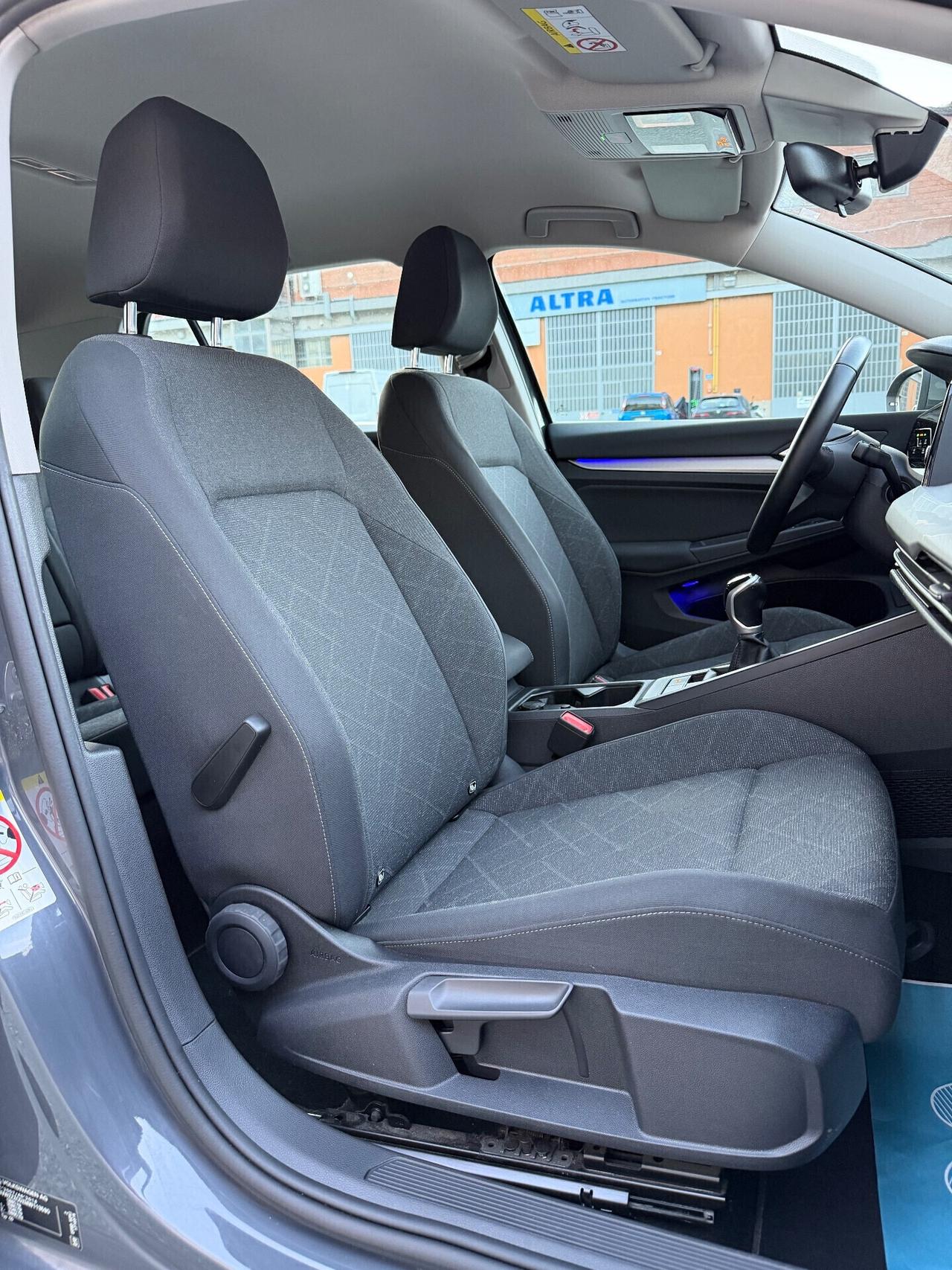 Volkswagen Golf 2.0 TDI 115 CV - CAMBIO MANUALE- NEOPATENTATI