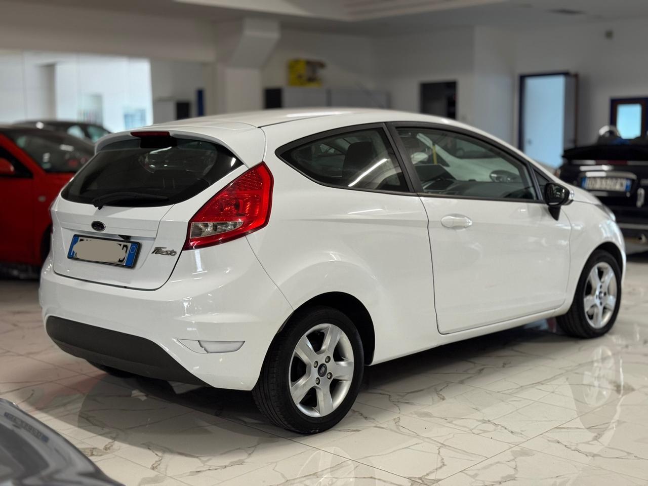 Ford Fiesta 1.2 neopatentati REGENERED CAR