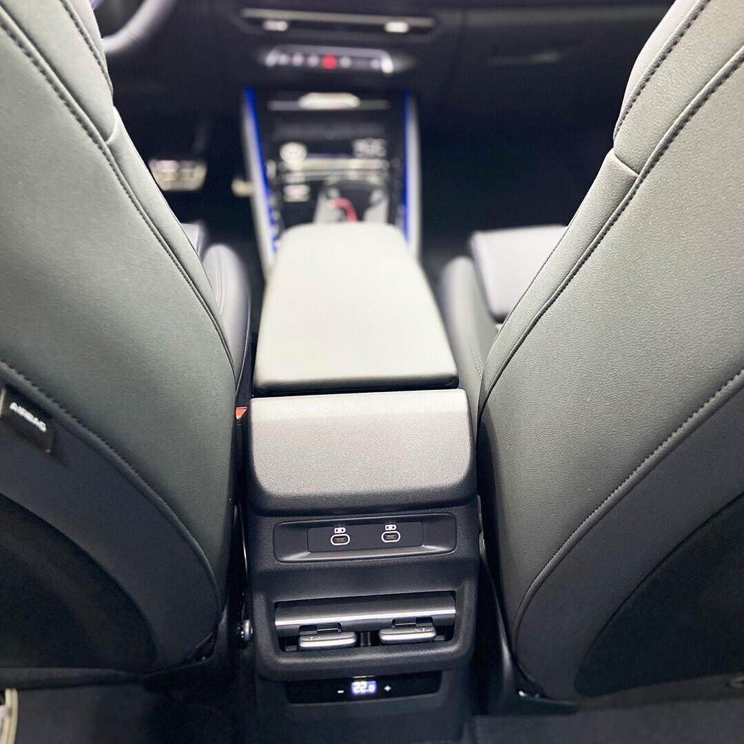 Audi Q3 Sportback 35tdi Identity Black 2026 km0|tetto+matrix+pelle totale|