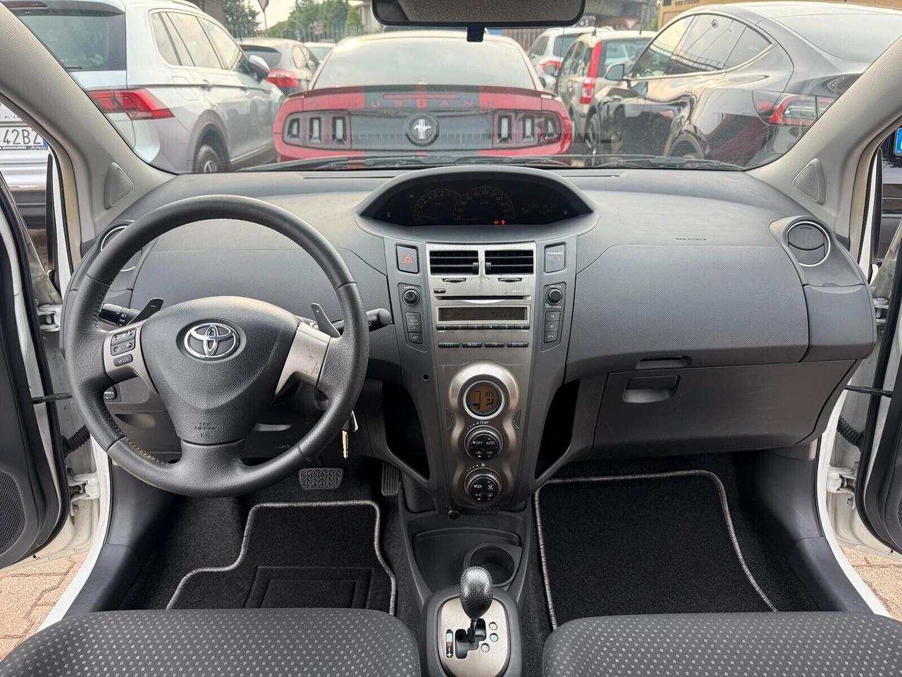 Toyota Yaris 1.3 5 porte Sol OK NEOPATENTATI