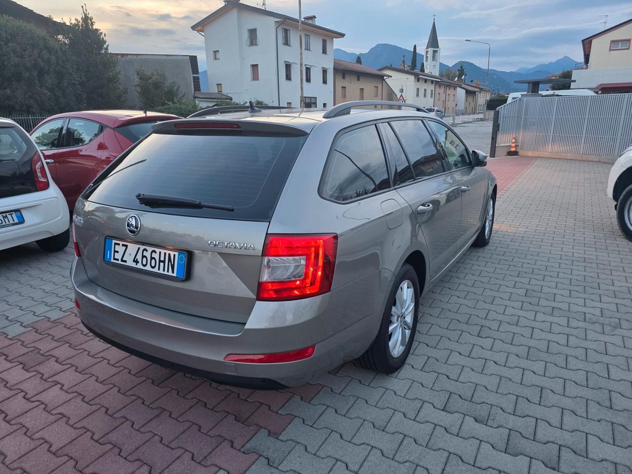 Skoda Octavia 1.6D fuul automatic garantita 12 mesi