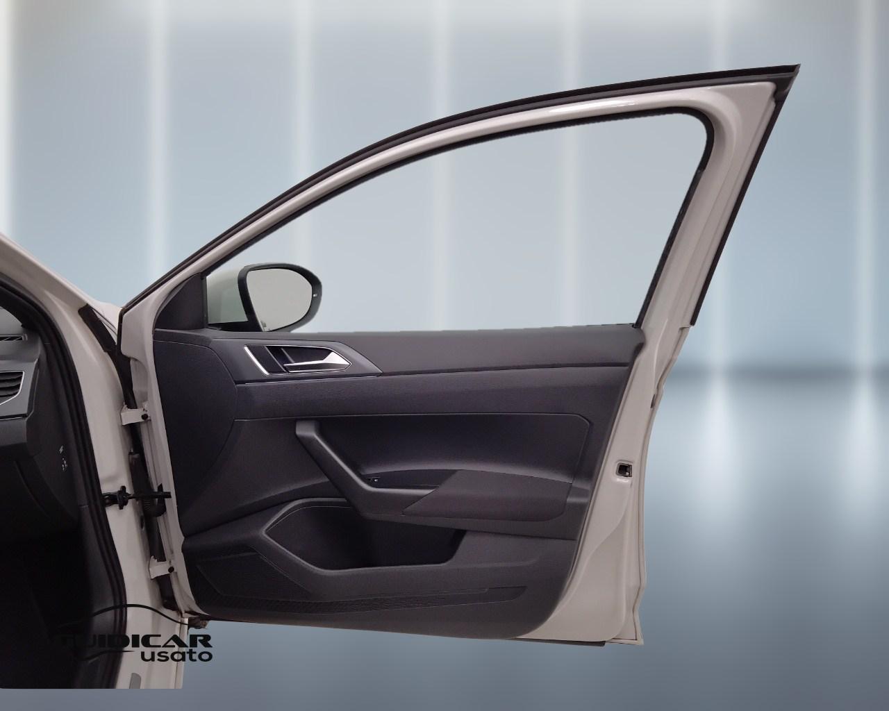VOLKSWAGEN Taigo - Taigo 1.0 tsi R-Line 110cv