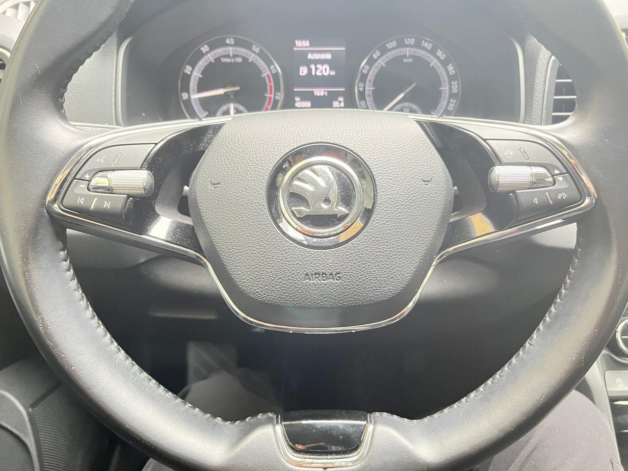 SKODA KAROQ 1.0 TSI - BENZINA - KM 43.300 - ANCHE PER NEOPATENTATI - 2022