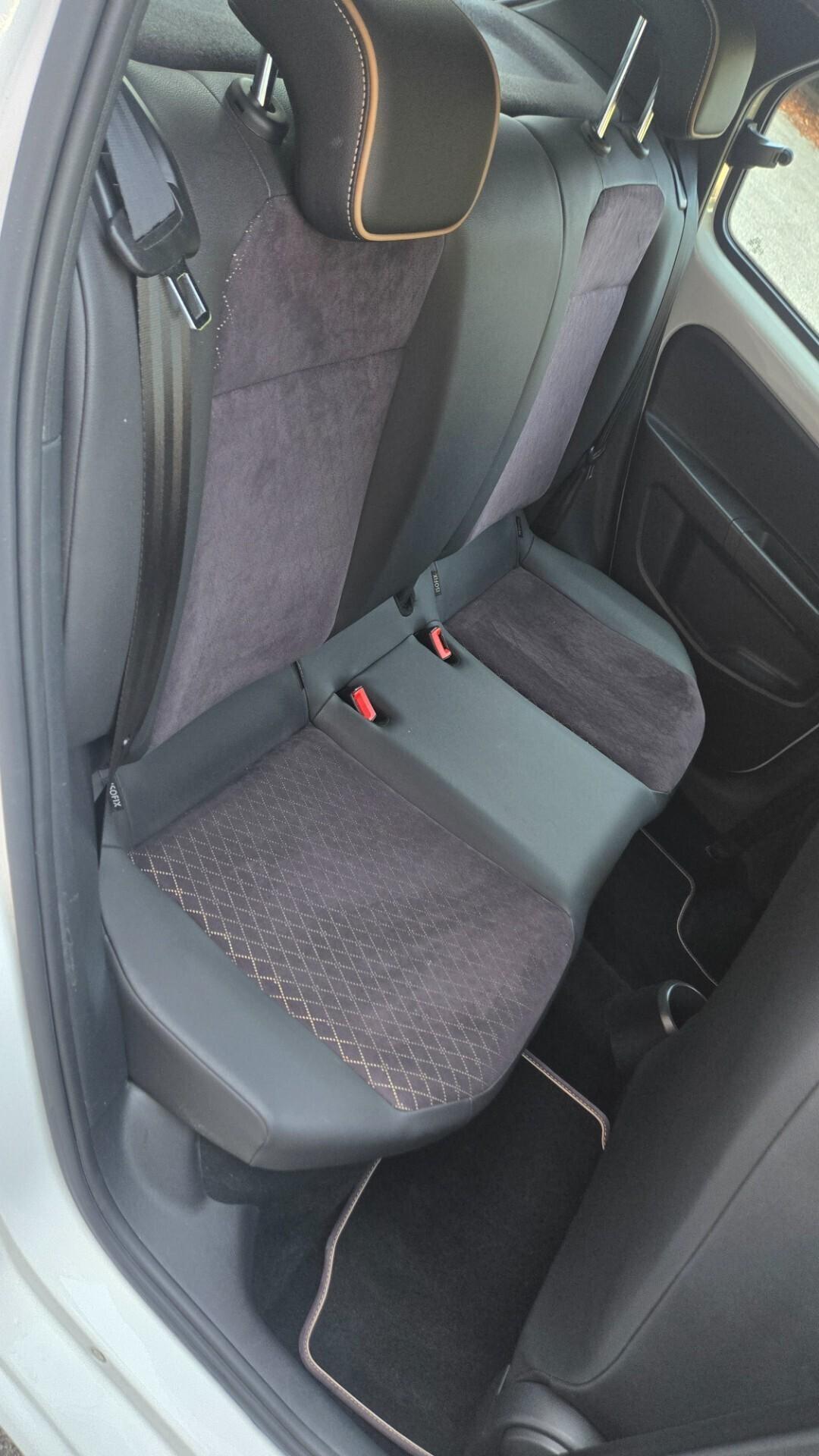 Seat Mii 1.0 68 CV 5 porte by Cosmopolitan Ecofuel