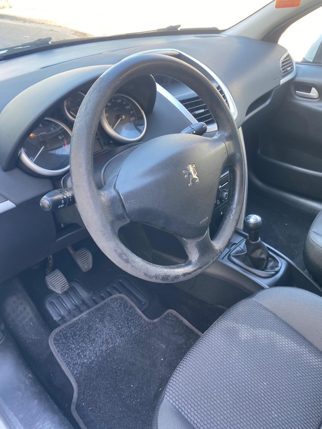 Peugeot 207 Plus 1.4 8V 75CV 5p. ECO GPL