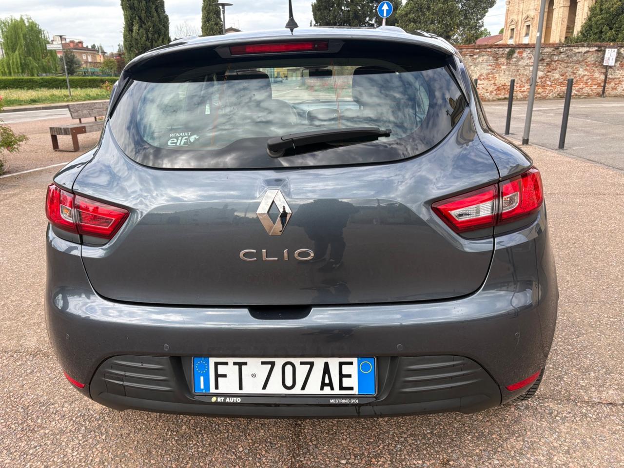 Renault Clio .900..benzina/ GPL anno 2018 km 130