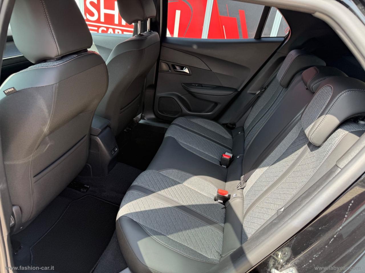 PEUGEOT 2008 PureTech 100 S&S Allure