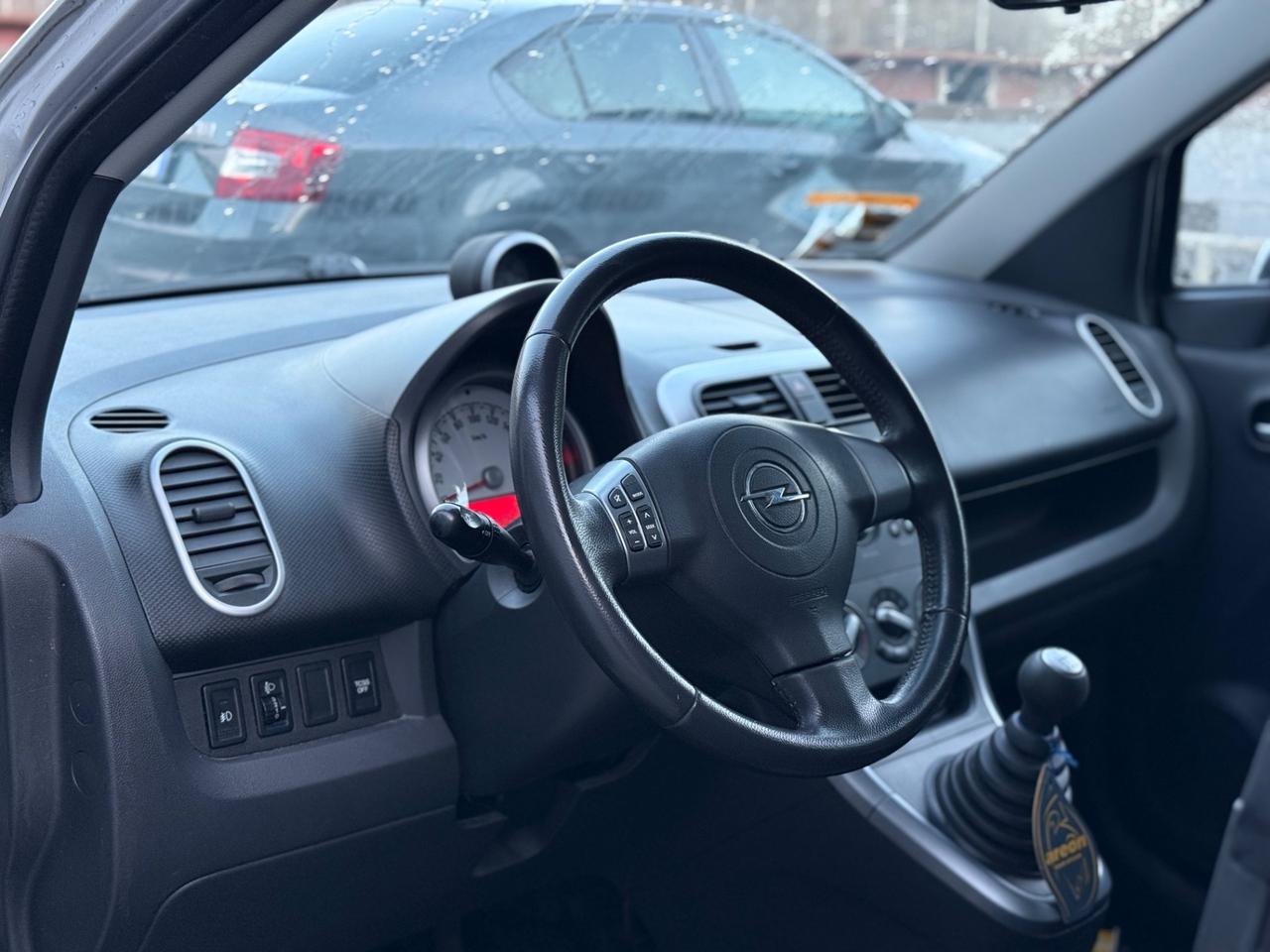 Opel Agila 1.2 16V 94CV Enjoy 2011 soli 40.000 km