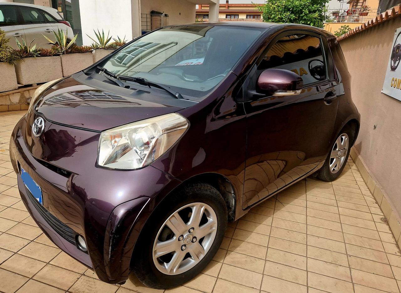 Toyota iQ 1.4 D4D LUXURY