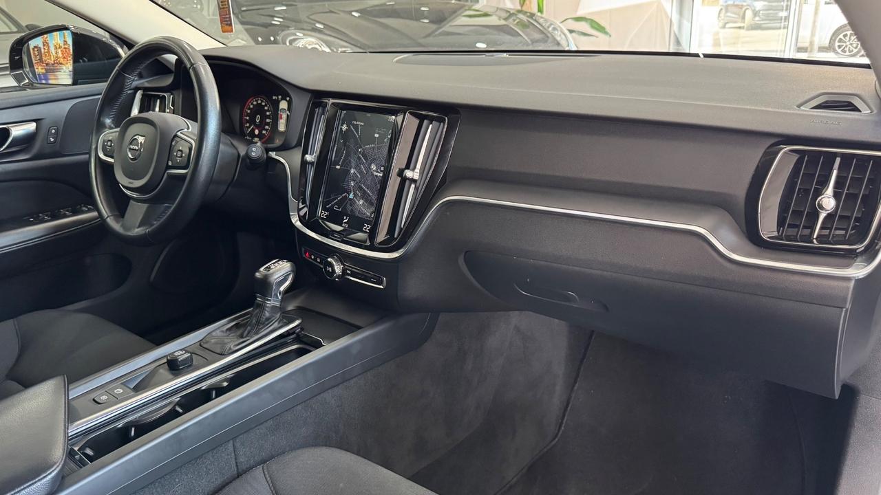 Volvo V60 D3 Geartronic Momentum Plus-2020