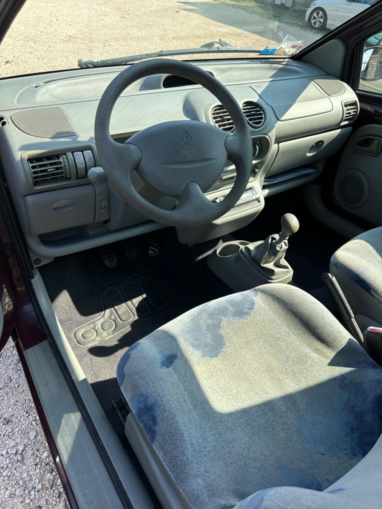 Renault TWINGO 1.2i NEOPAT KMCERT