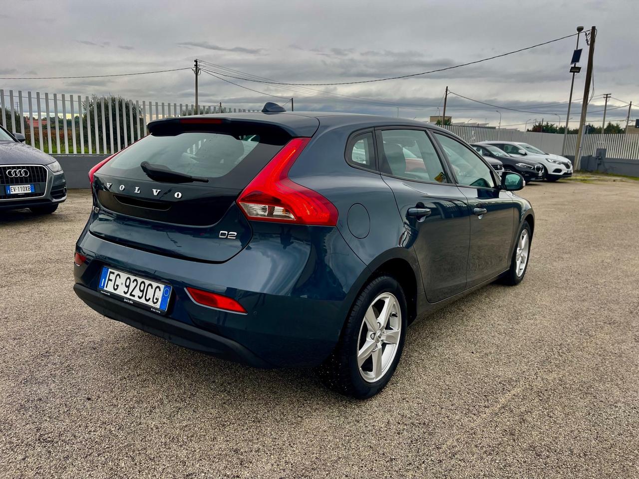 VOLVO V40 2.0D D2 120CV MANUALE FULL NAVI MY16