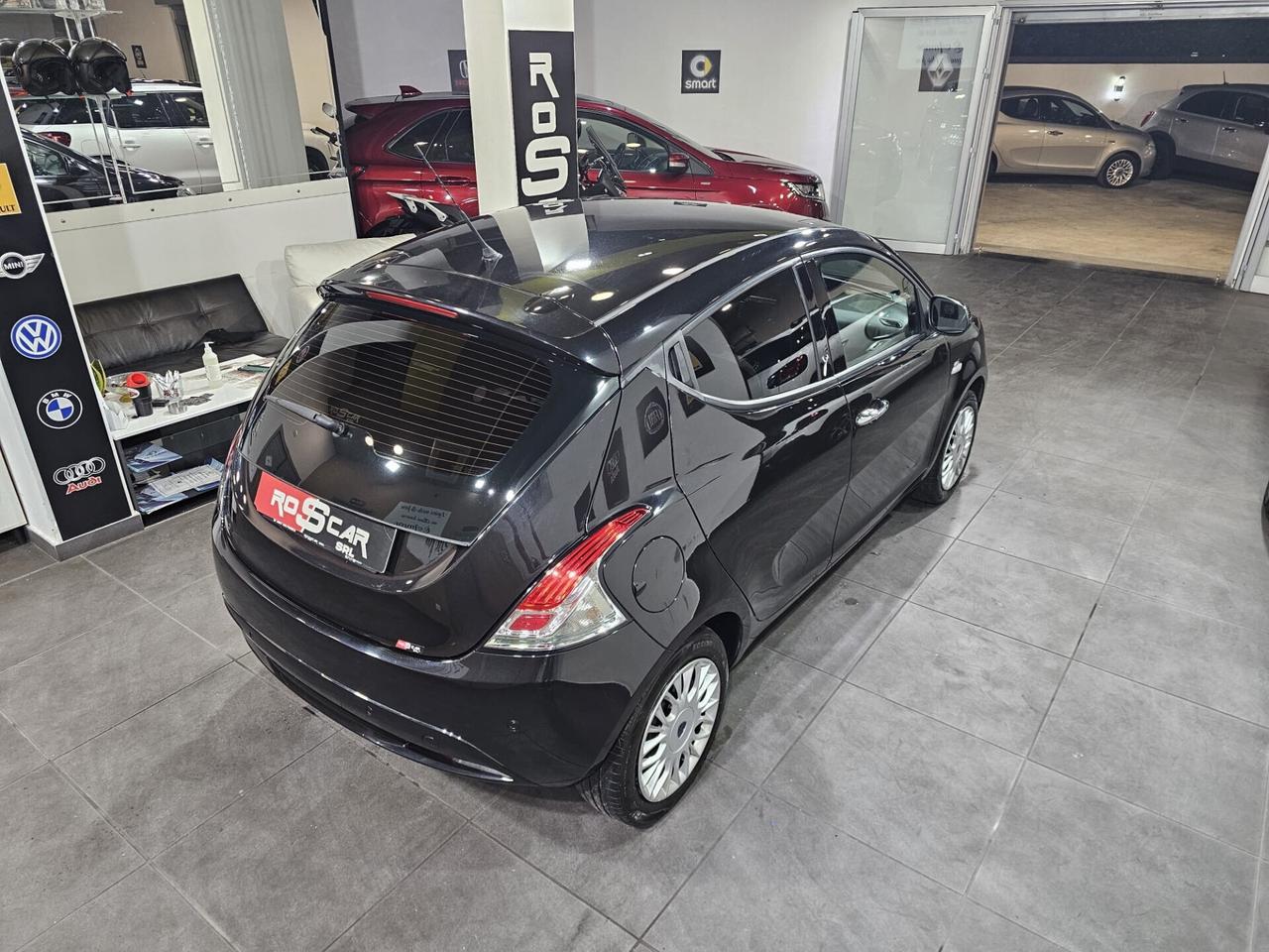 Lancia Ypsilon 1.2 69 CV 5 porte benz.