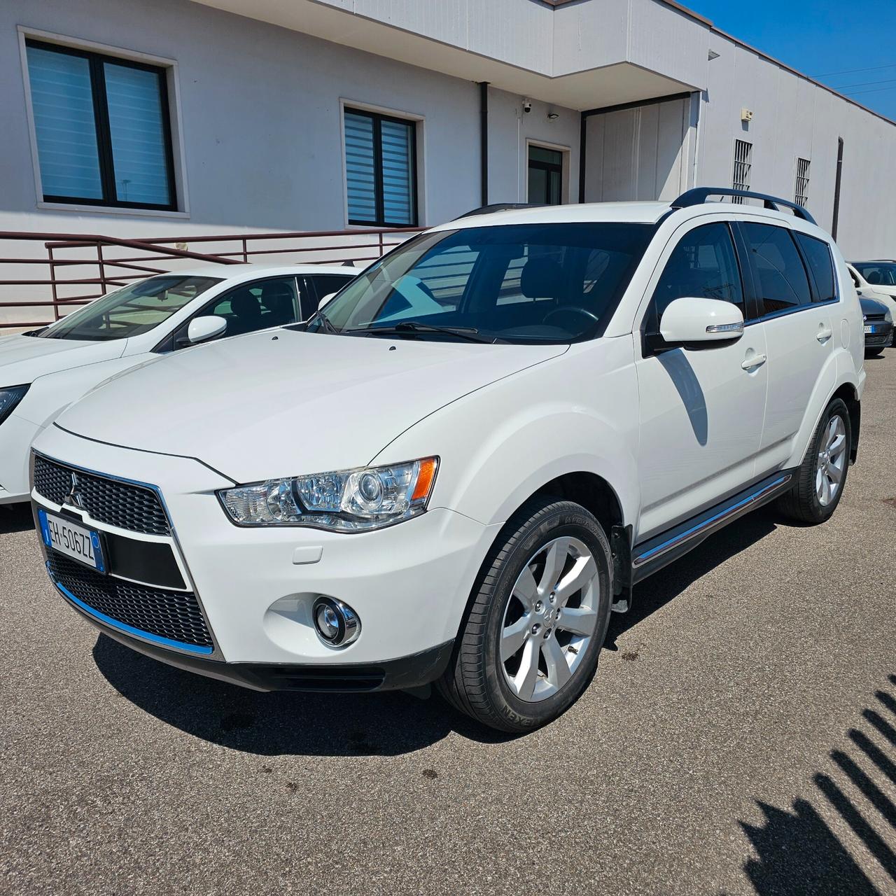 Mitsubishi Outlander 2.2 DI-D TC-SST Instyle DPF 7p