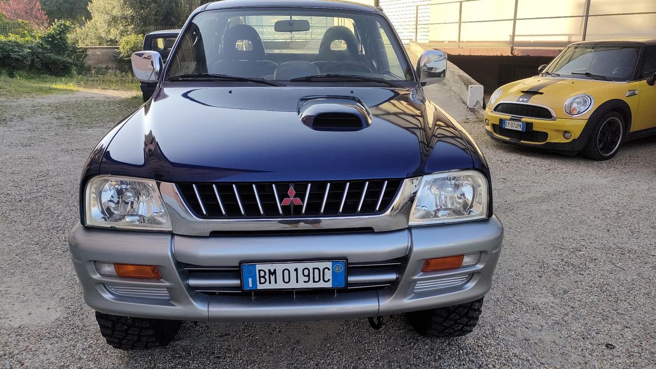 Mitsubishi L200 2.5 TDI 4WD Club Cab GLS Targ.