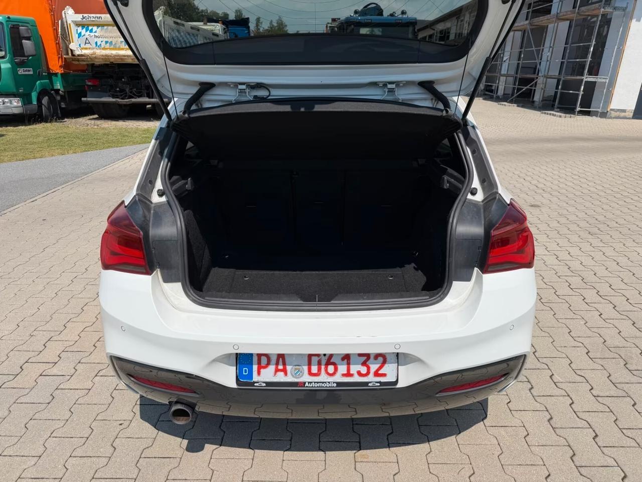 Bmw 118 i 5 porte. Edizione M Sport Shadow