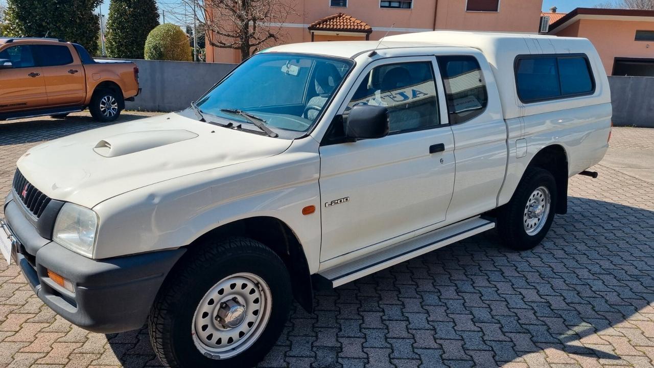 Mitsubishi L200 2.5TDI 4WD Cassone LUNGO