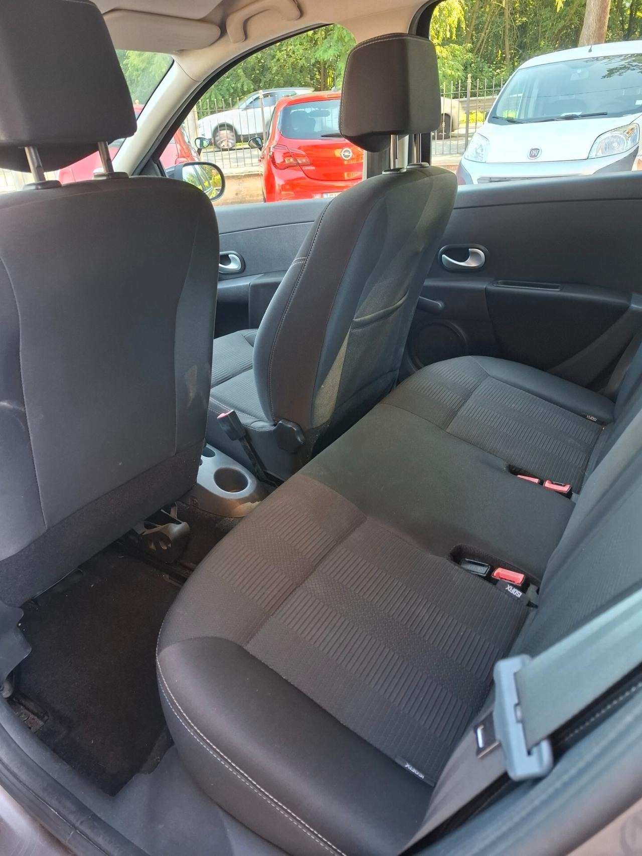 Renault Clio 1.2 16V 5 porte Dynamique