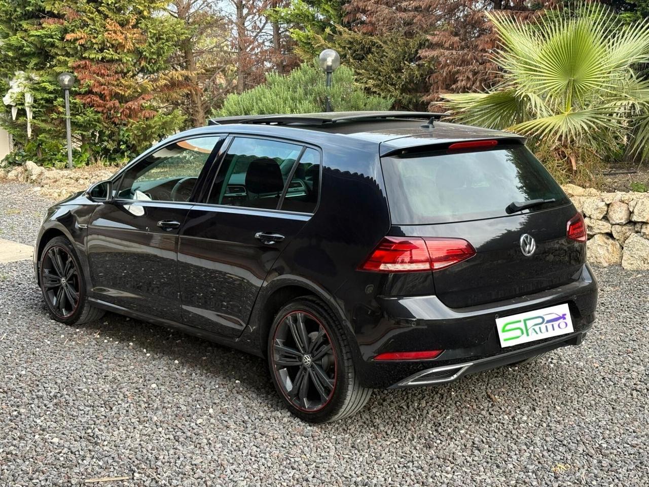 Volkswagen Golf 2.0 TDI 5p. INTERNO R-LINE