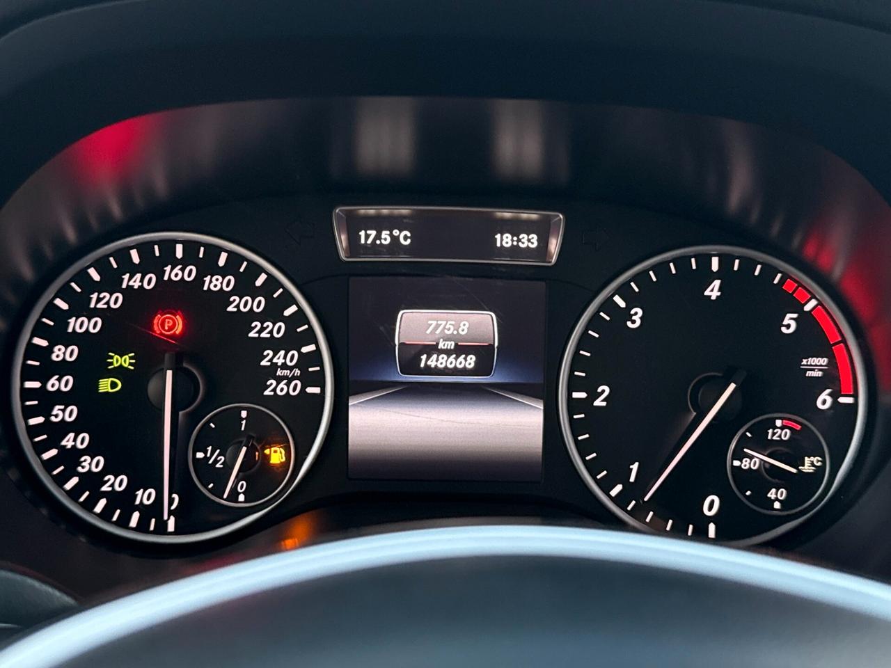 MercedesBenz B 200 CDI Premium NAVI CAMERA - 2014