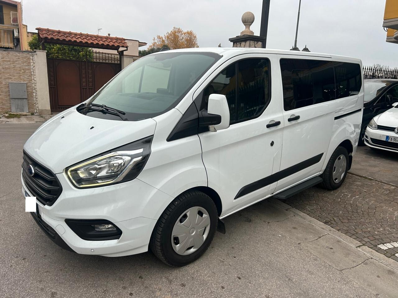 Ford Transit Custom 320 2.0 EcoBlue Hybrid 130 PC Combi Trend