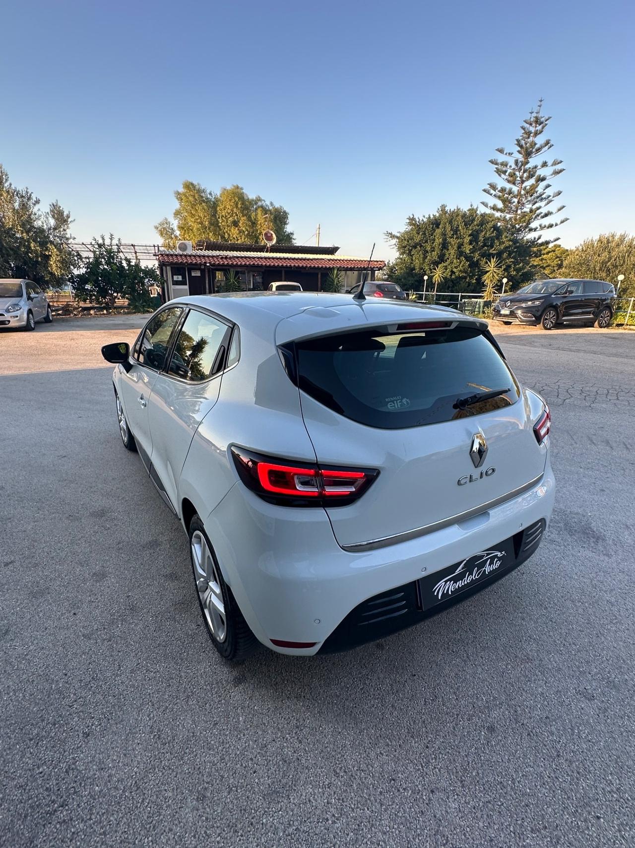 Renault Clio dCi 8V 75 CV 5 porte Moschino Life