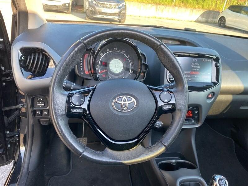 Toyota Aygo Connect 1.0 VVT-i 72 CV 5 porte x-wave