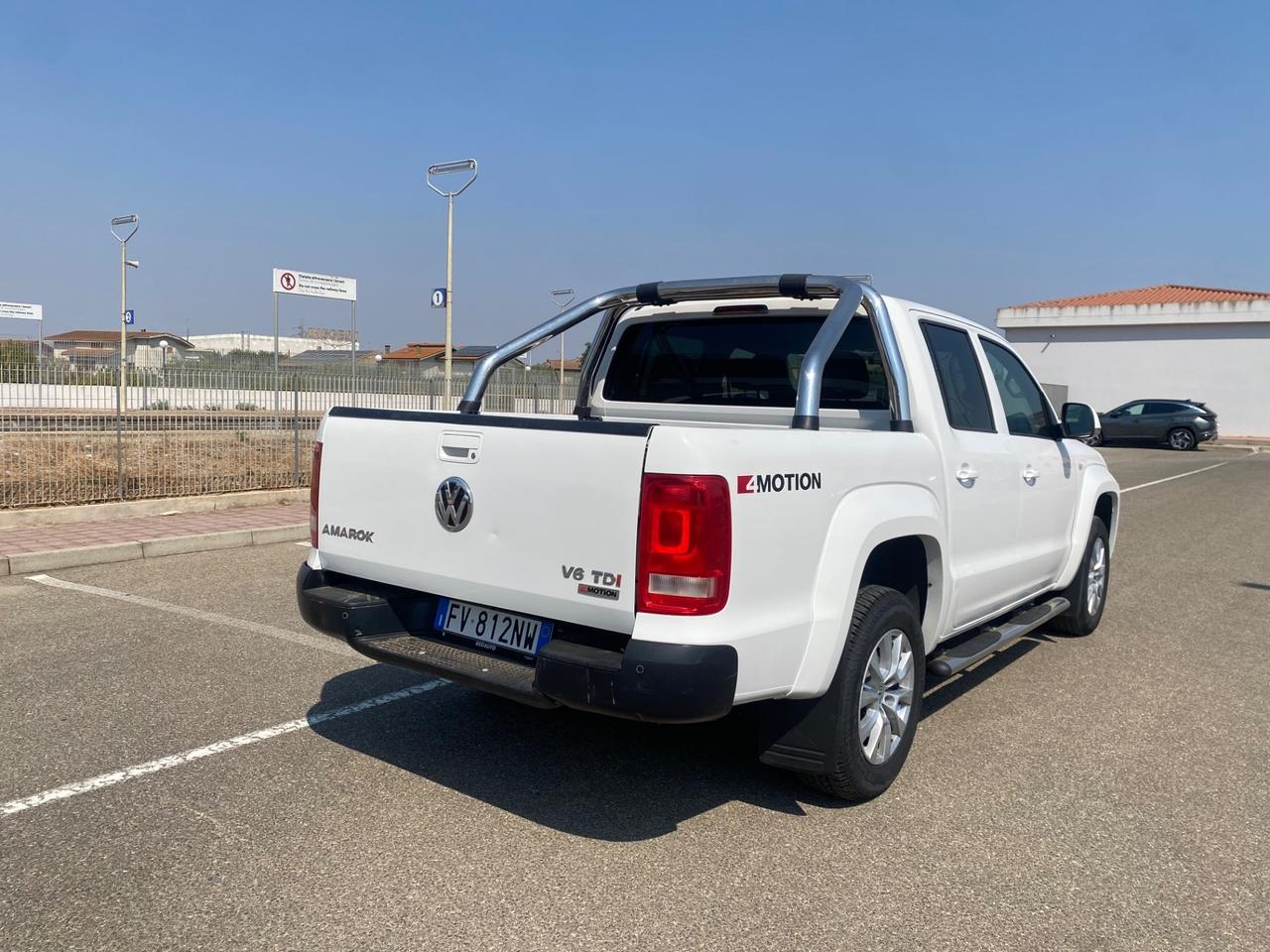 Volkswagen Amarok 3.0 V6 TDI 4MOTION BMT permanente aut. DC Comfortline