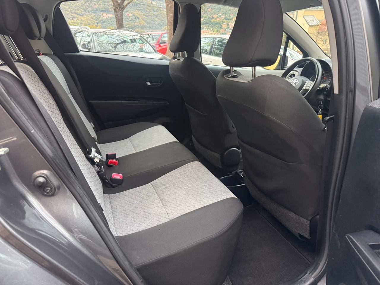 Toyota Yaris 1.0 5 porte Lounge 54M.KM!!! GARANZIA 1 ANNO