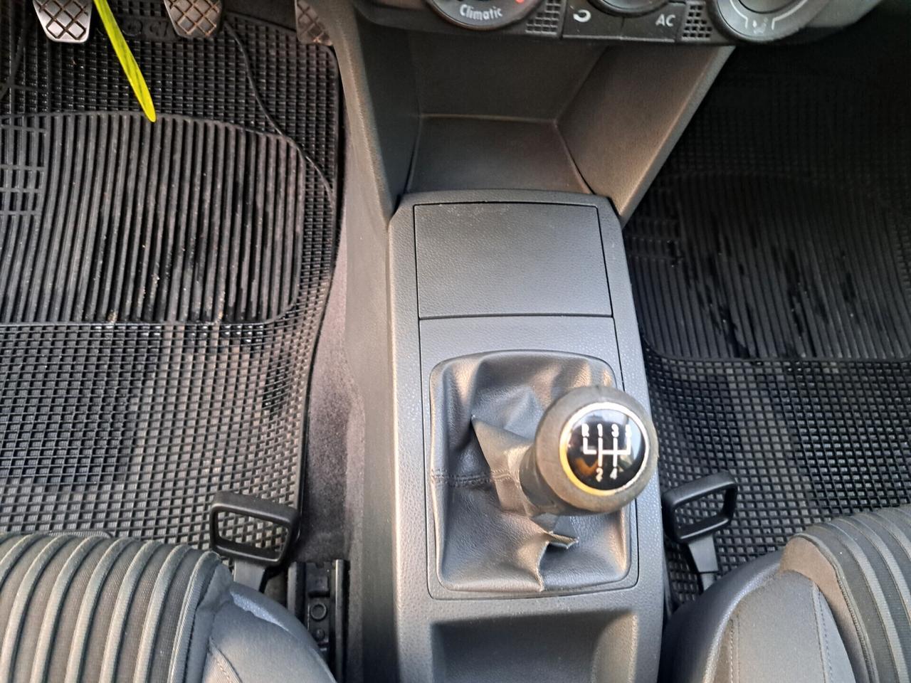 Volkswagen Polo 1.4/75CV / BENZ/ TETTO E SENSORI