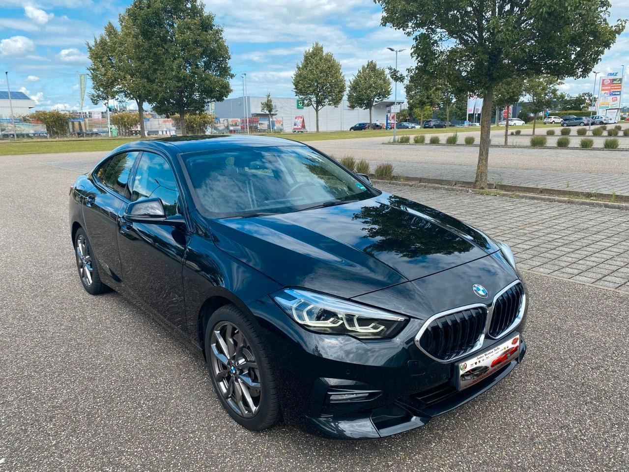 BMW220 d Gran Coupé Sport Line, LED, pelle parziale, sistema di navigazione