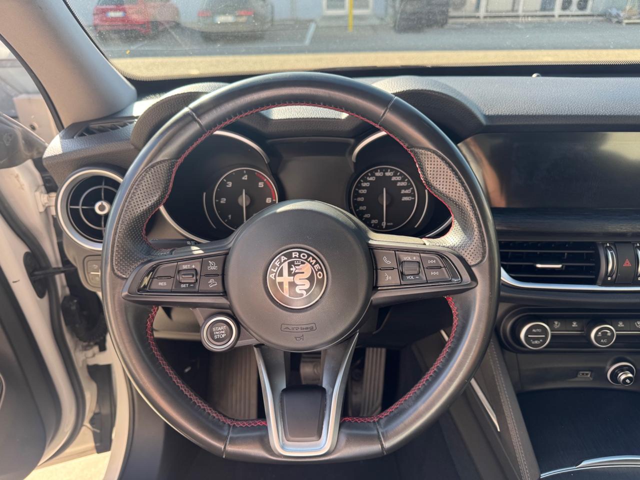 Alfa Romeo Stelvio 2.2 Turbodiesel 160 CV AT8 RWD Super Business Red Edition