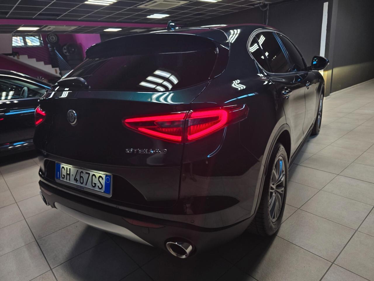 Alfa Romeo Stelvio 2.2 Turbodiesel Business IVA ESPOSTA