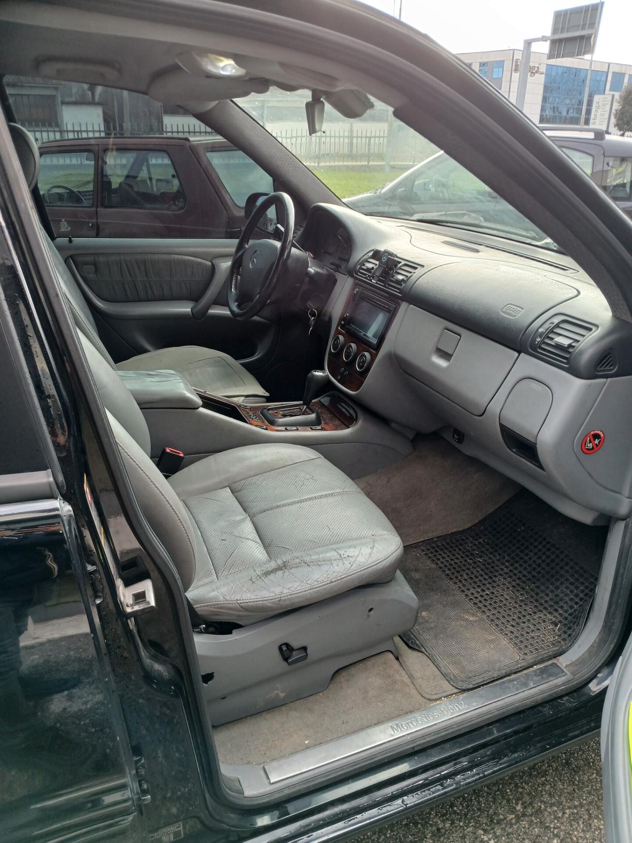 Mercedes-benz ML 270 turbodiesel cat CDI GANCIO TRAINO PELLE TOTALE