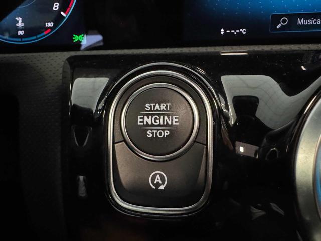 MERCEDES-BENZ A 200 Automatic Sport Luxury Tetto Apribile
