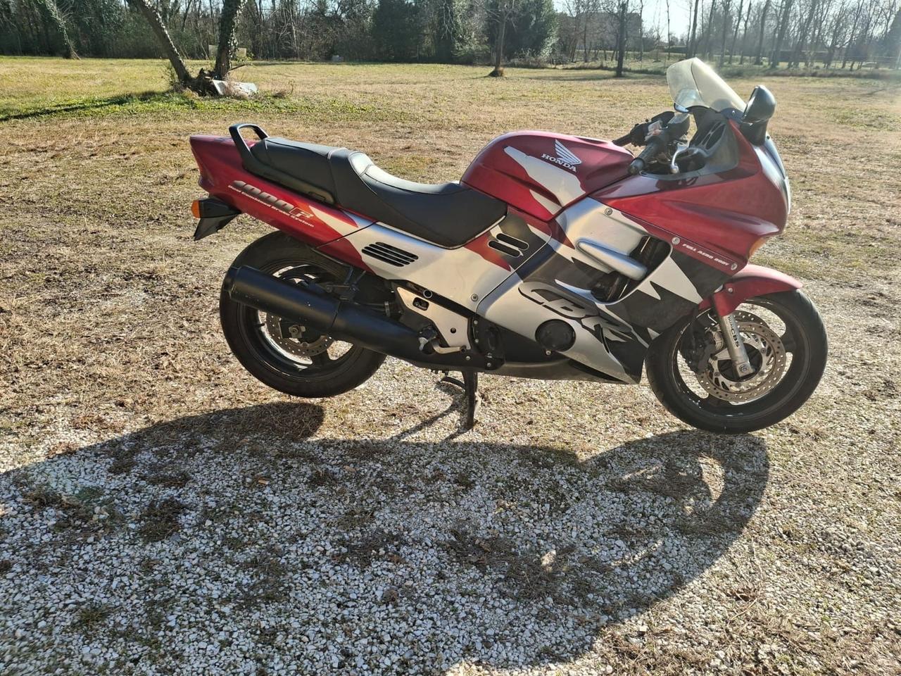 Honda CBR 1000 F