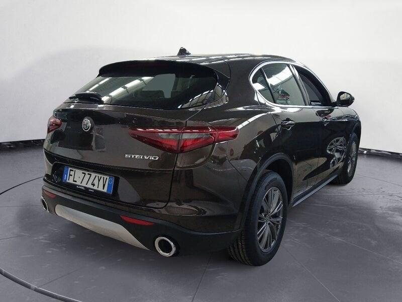 Alfa Romeo Stelvio 2.2 Turbodiesel 210 CV AT8 Q4 Executive