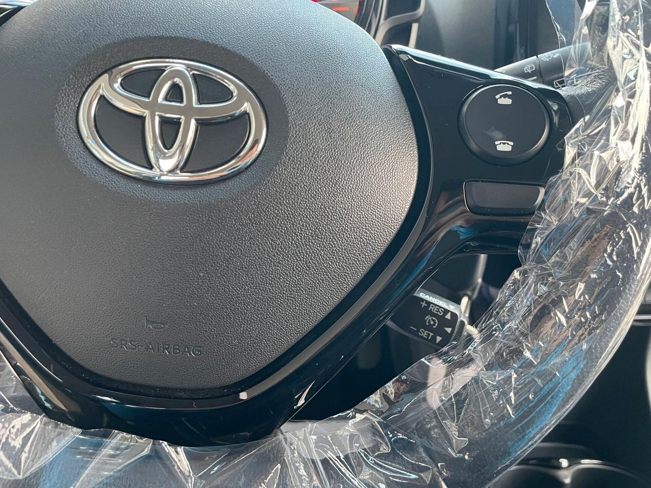 Toyota Aygo 1.0 VVT-i 69 CV 5 porte x-wave