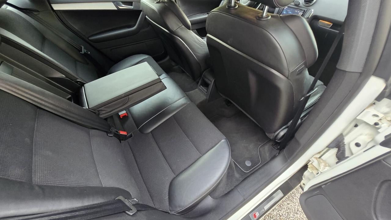Audi A3 2.0 16V TFSI quattro S tronic Ambition