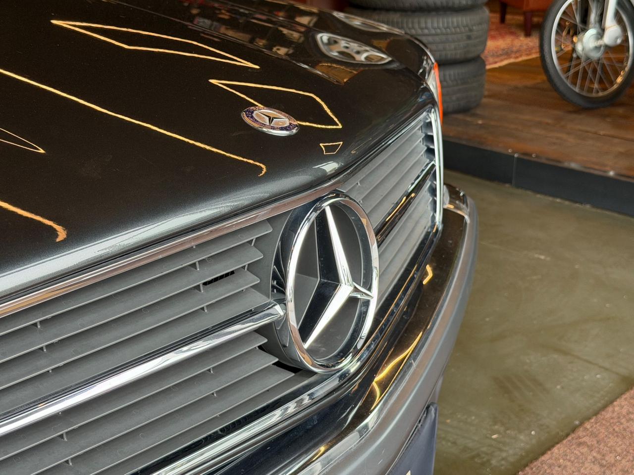 Mercedes-benz 560 MERCEDES SEC