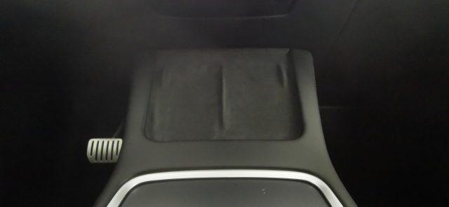TESLA Model Y Performance Dual Motor AWD -con Autopilot avanzato