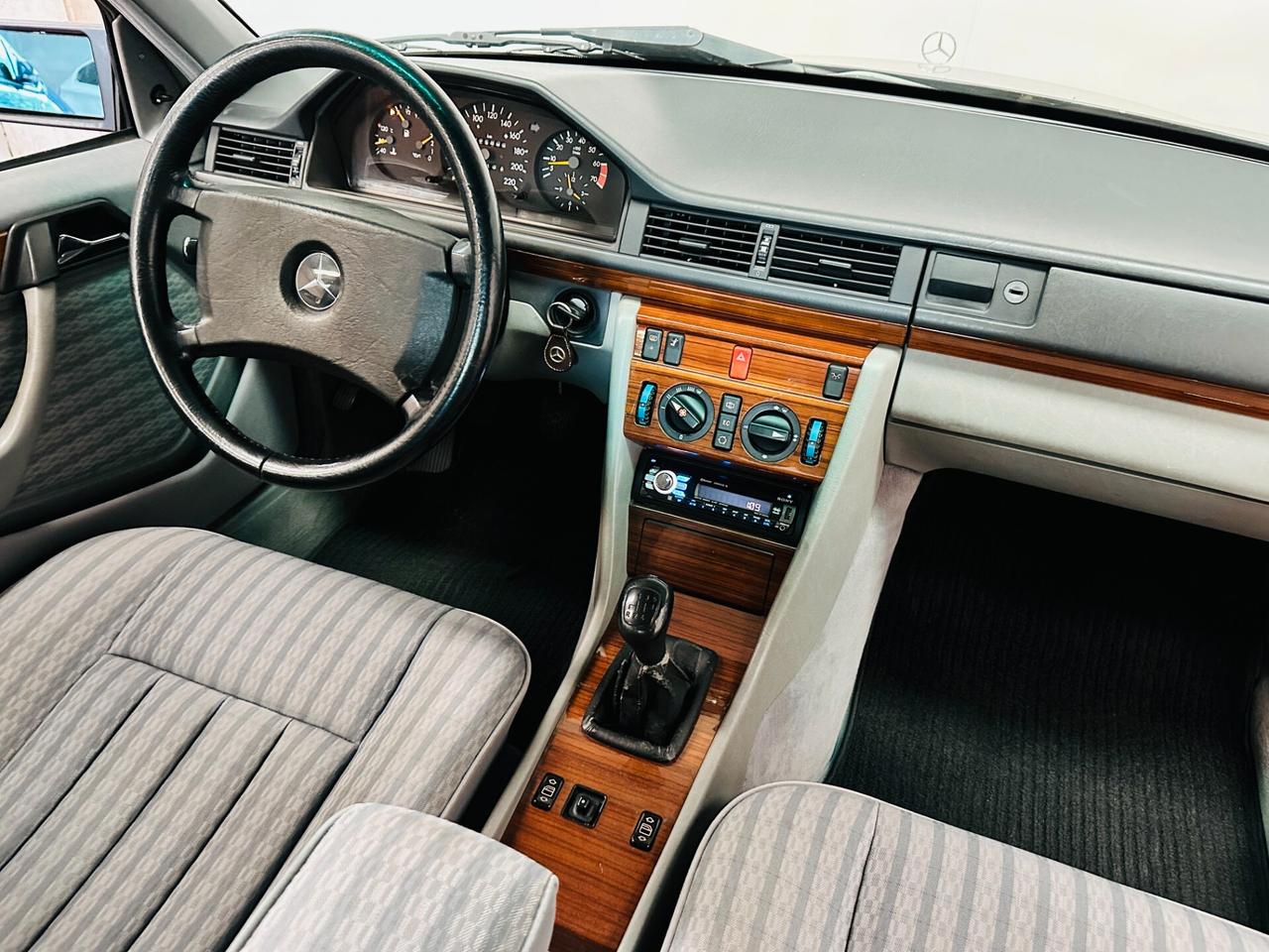 Mercedes-benz 200E W124 BERLINA ASI 1991