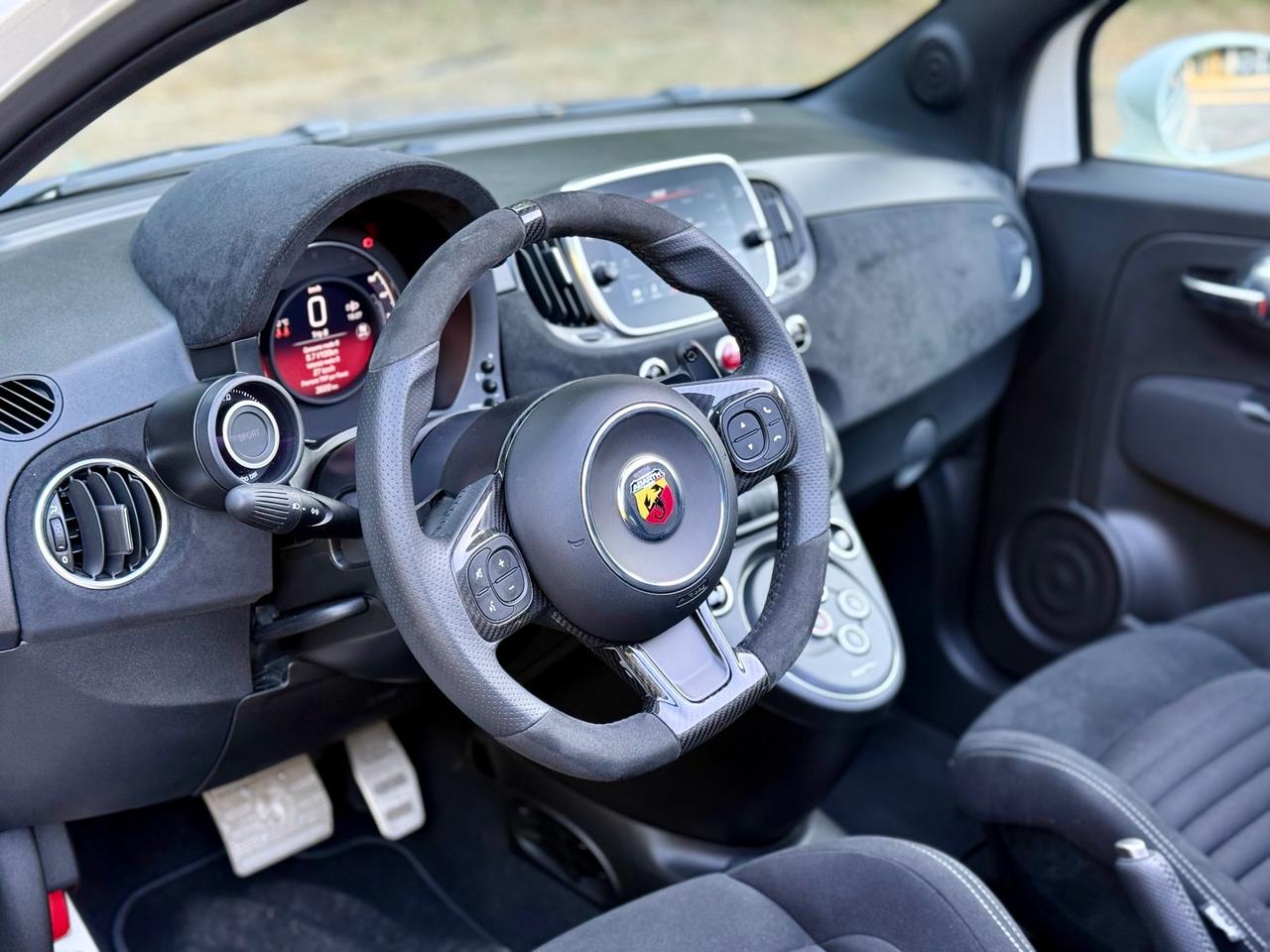 Abarth 695 C 1.4 Turbo T-Jet 180 CV M.T.A.