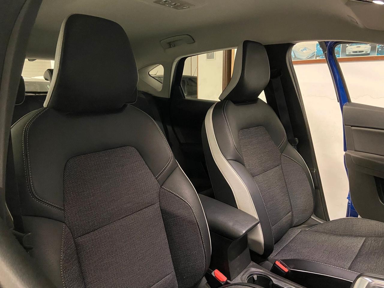 Renault Captur Blue dCi 115 CV EDC Intens