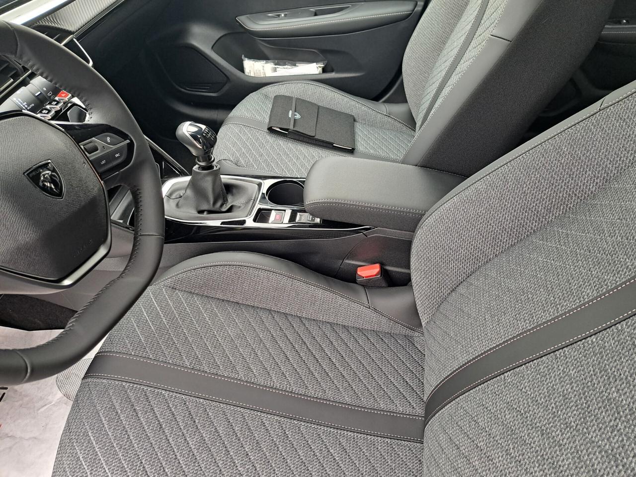 Peugeot 208 ALLURE 100 CV NAVIGATORE E VISION PACK